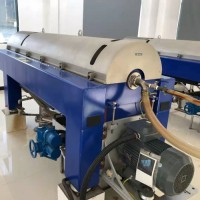 中小型工業(yè)臥式沉降離心機的檢測與大修